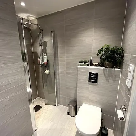 公寓 Bynaer Og Fin Leilighet, Stor Privat Terrasse!